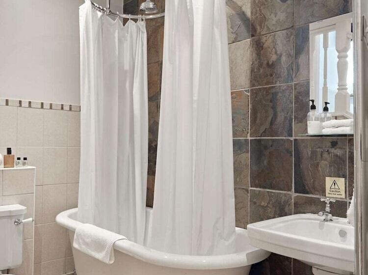 בית מלון כפרי The Tennants Arms