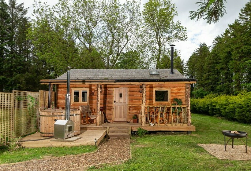 Luxury Cabin With Hot Tub
