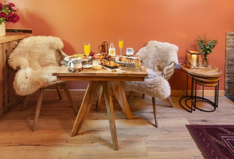 Luxury Cabin With Hot Tub