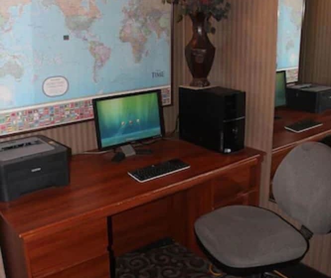 מוטל Garden City Inn