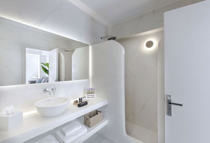 Onyx Hotel & Suites