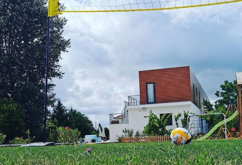 بنسيون Casa Das Portas