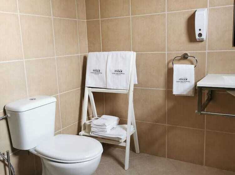 بنسيون Casa Das Portas