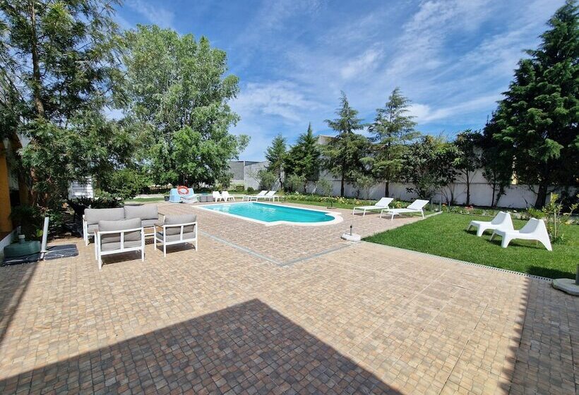 פנסיון Casa Das Portas