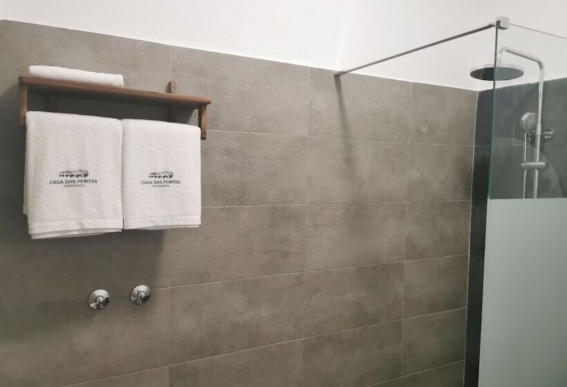 بنسيون Casa Das Portas