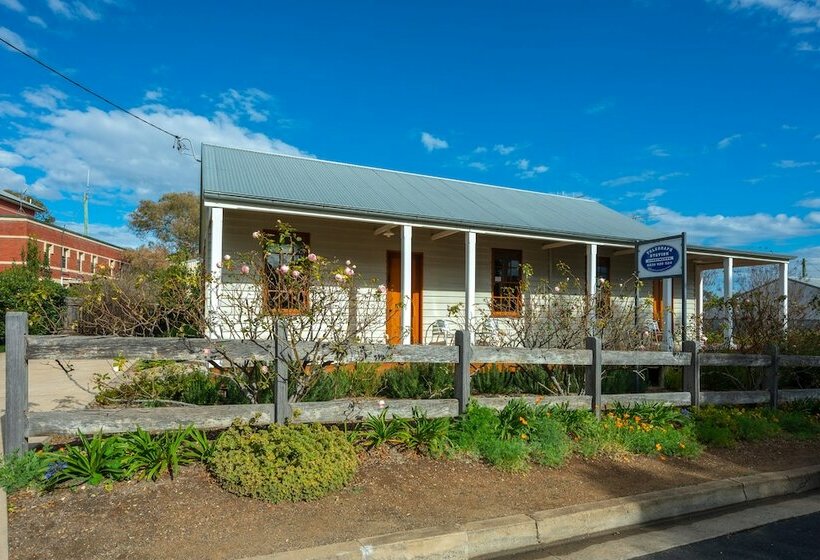 פנסיון Telegraph Station