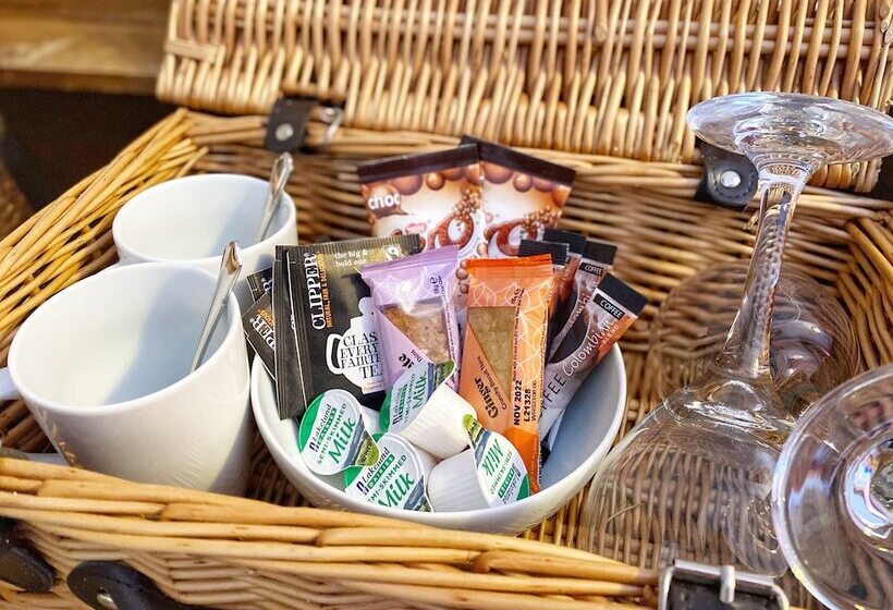 膳宿费 Lakes End Guest House