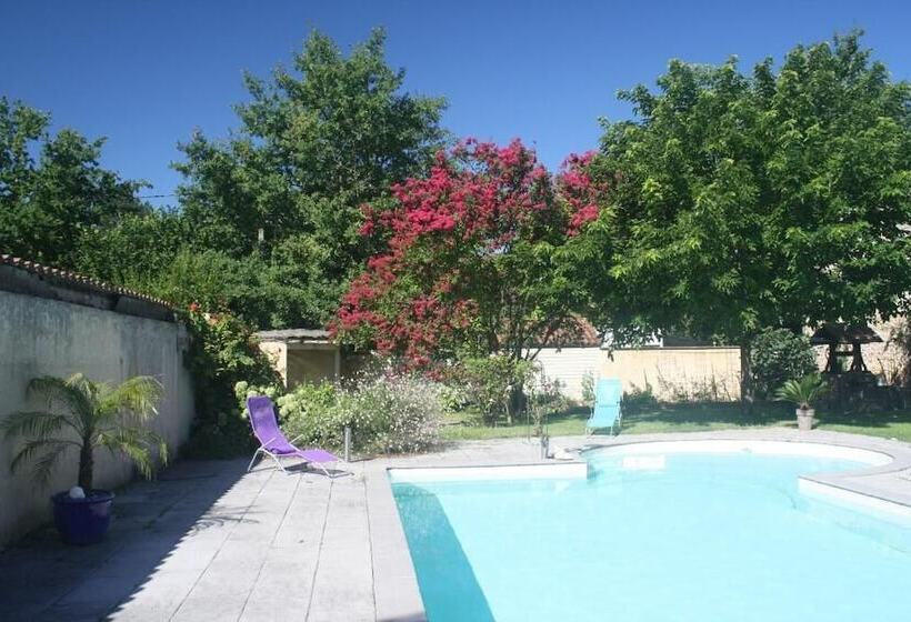 Пансион Le Clos De La Salamandre