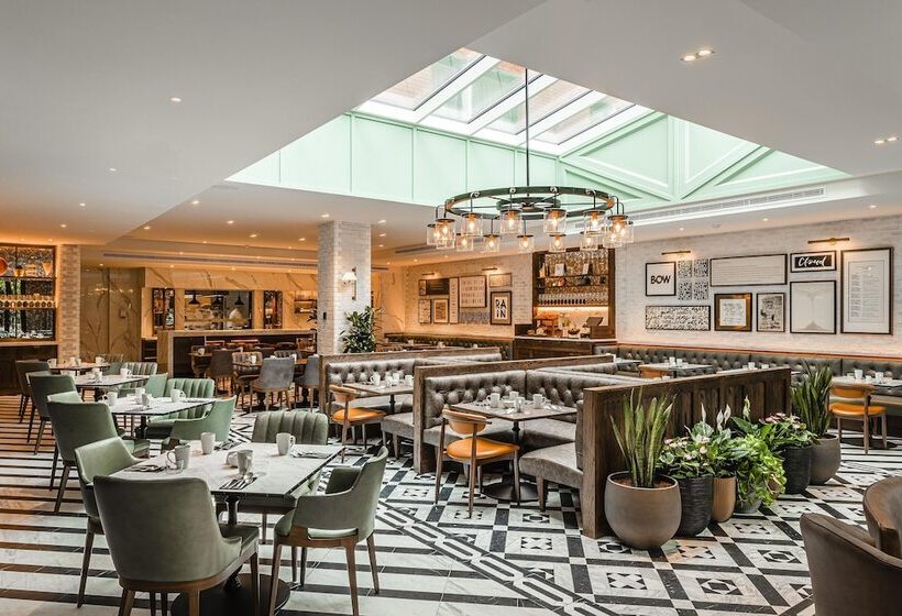 פנסיון The Fellows House Mews