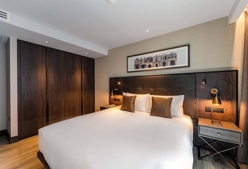 פנסיון The Fellows House Mews