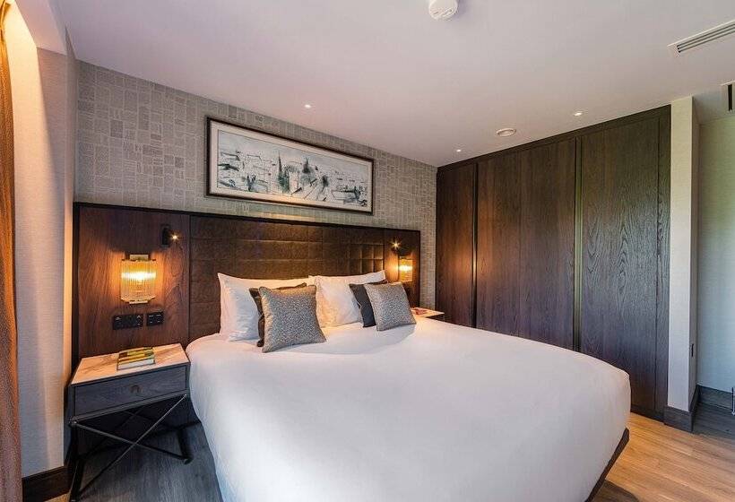 פנסיון The Fellows House Mews