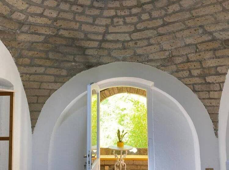 اقامتگاه Naples Countryside, One Of A Kind Dome Experience