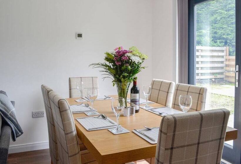 Stunning 3 Bed Cottage In The Village Of Tomintoul