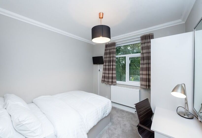 Uno Hotel Heathrow Windsor