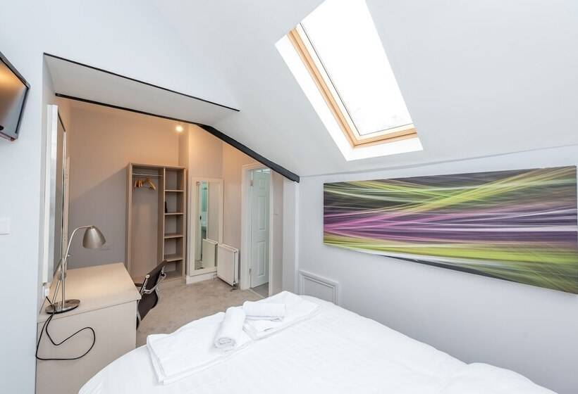 Uno Hotel Heathrow Windsor