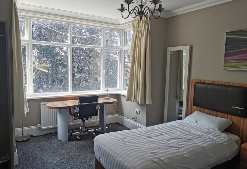 Uno Hotel Heathrow Windsor