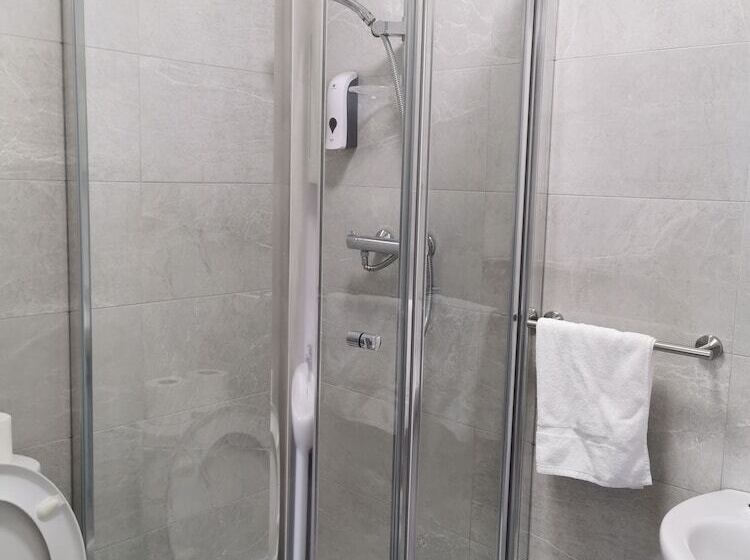 Uno Hotel Heathrow Windsor