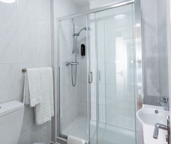 Uno Hotel Heathrow Windsor