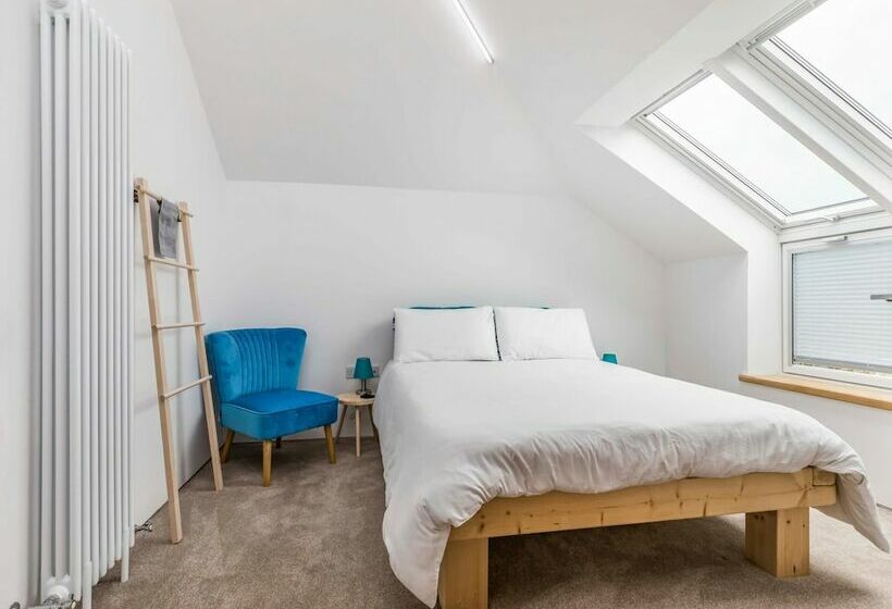 West Sussex Home By The Sea Great For Goodwood