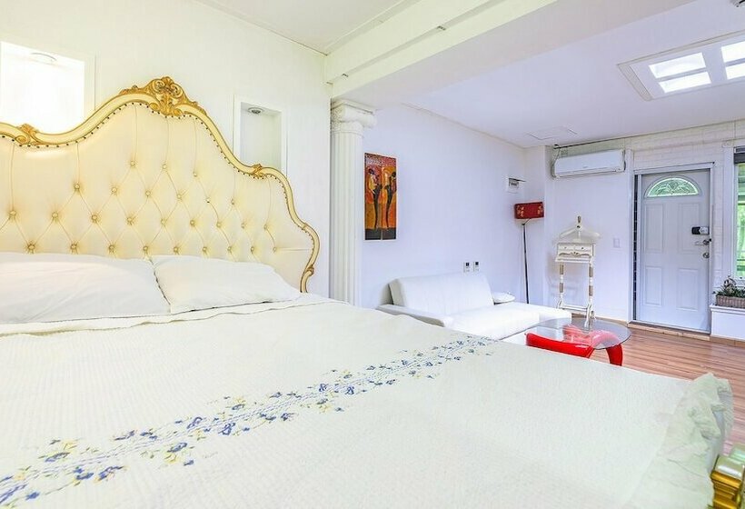 Yangpyeong Alice Spa Pension