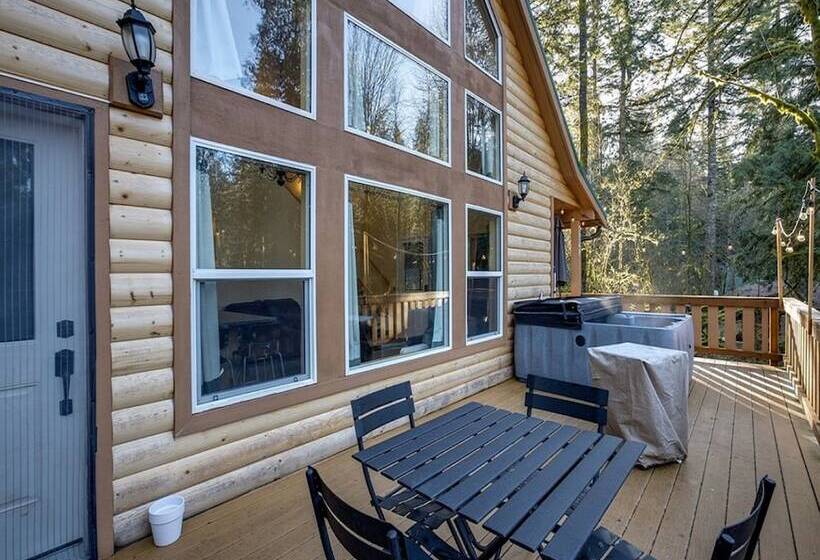 02gs   Wifi   D/w   W/d   Sleeps 8