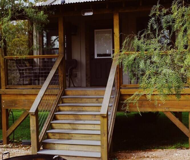 3 Son S Geronimo   Birdhouse Cabin