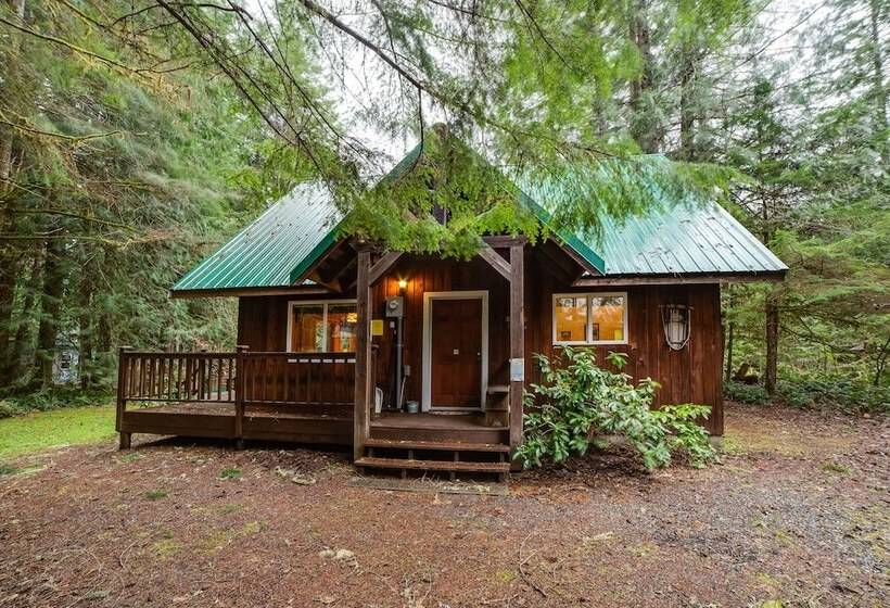 32mbr   Bbq   Pets Ok   Wood Stove   Sleeps 7