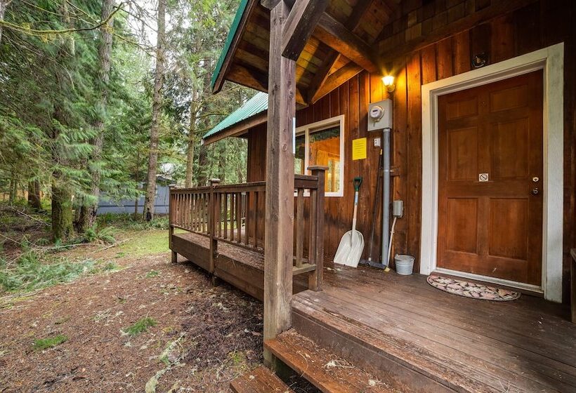 32mbr   Bbq   Pets Ok   Wood Stove   Sleeps 7