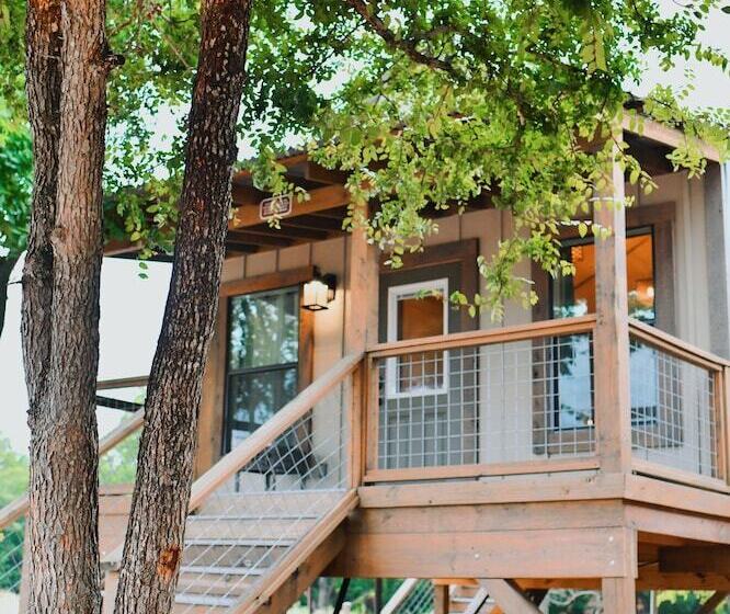 8 Son S Geronimo   Birdhouse Cabin