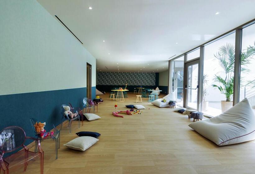 Ammoa Luxury Hotel & Spa Resort