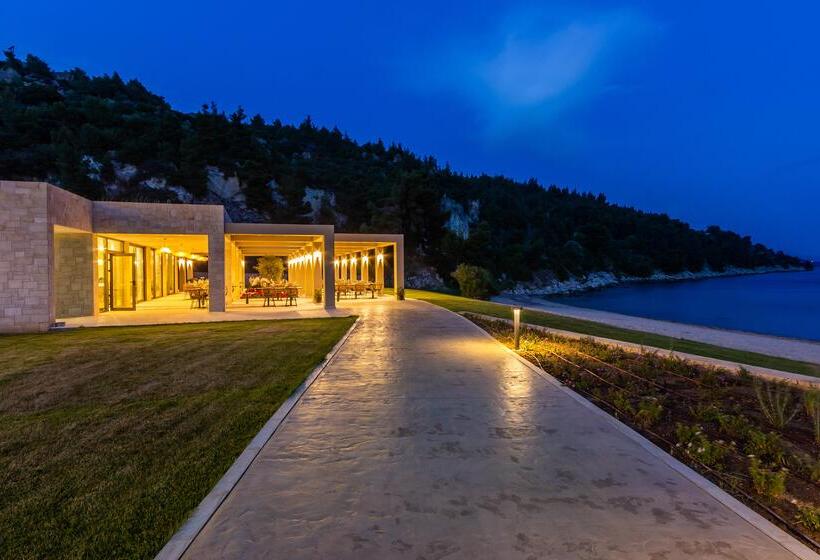 Ammoa Luxury Hotel & Spa Resort