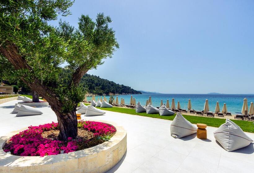 Ammoa Luxury Hotel & Spa Resort