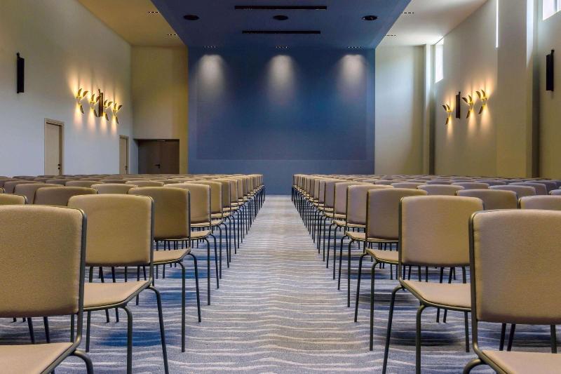 Ammoa Luxury Hotel & Spa Resort