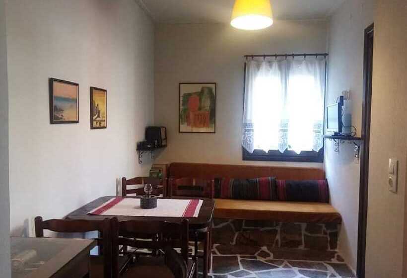 Beautiful Petrino 1880