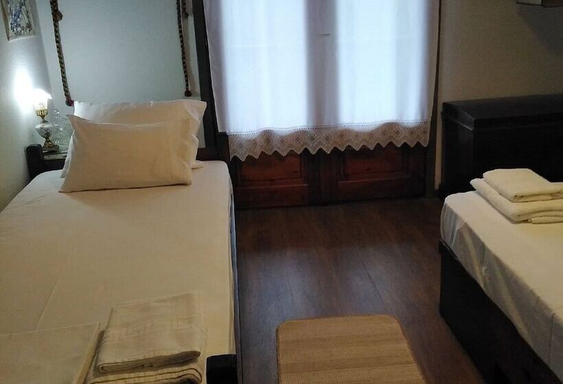 Beautiful Petrino 1880