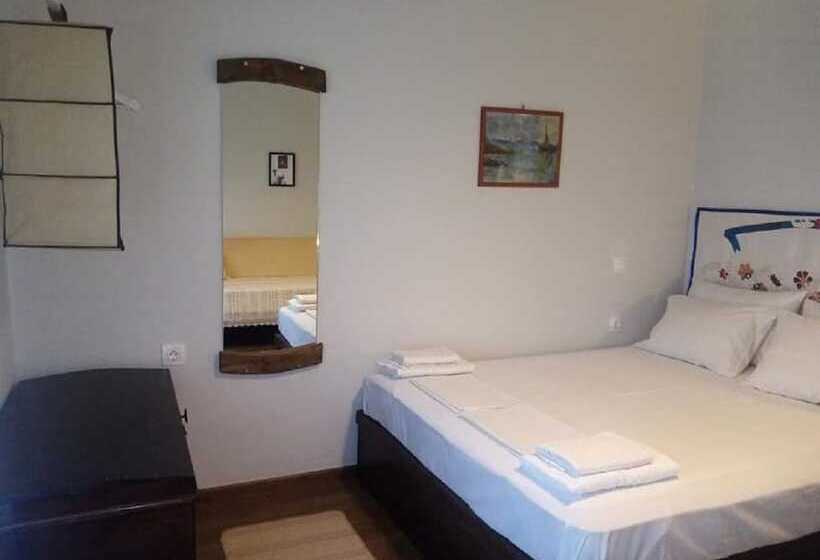 Beautiful Petrino 1880