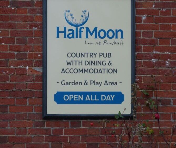 Bed and Breakfast The Half Moon Inn