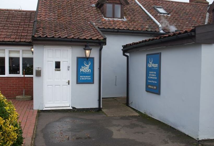 Bed and Breakfast The Half Moon Inn