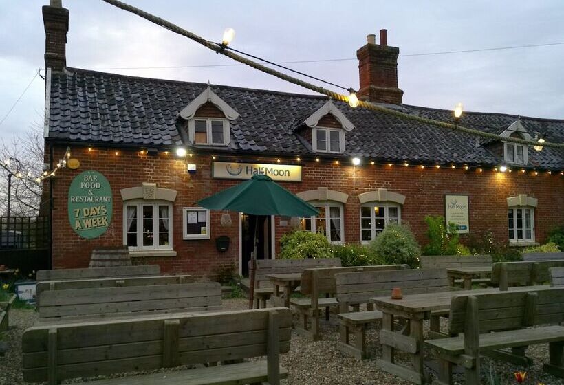 Bed and Breakfast The Half Moon Inn