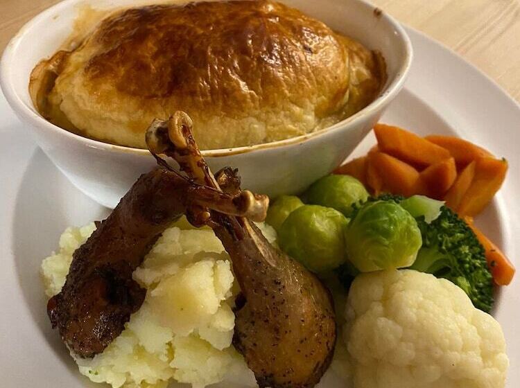 Bed and Breakfast The Half Moon Inn