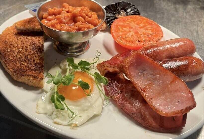 Bed and Breakfast The Half Moon Inn