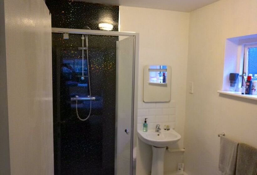 Bed and Breakfast The Half Moon Inn