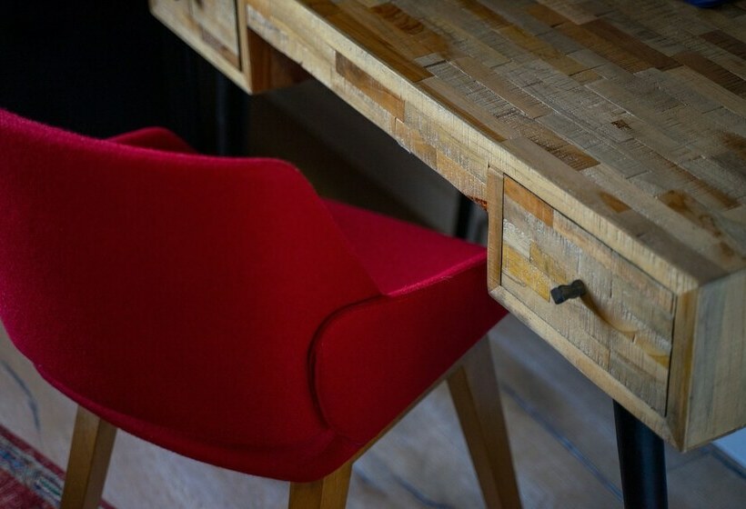 住宿加早餐  Vrnik Arts Club