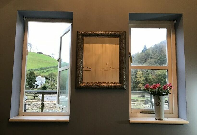 Charming 2bed Cottage In Tranquil Riversetting