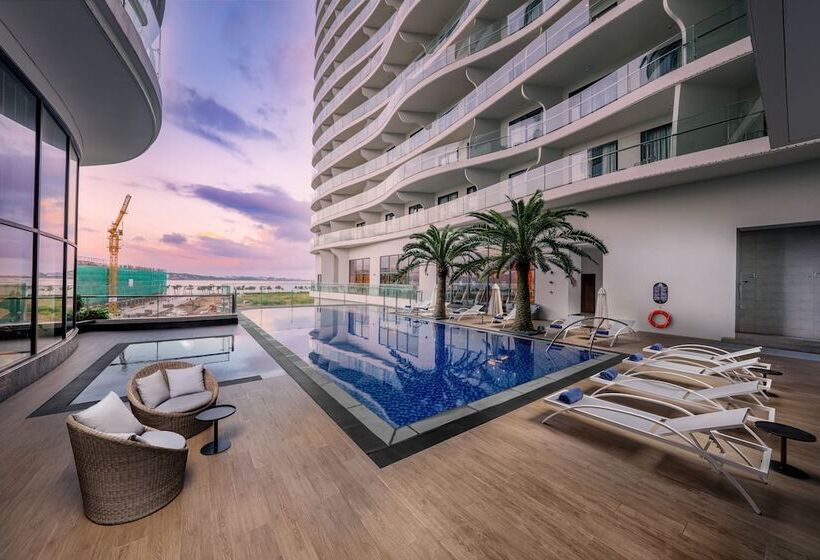 Citadines Marina Halong