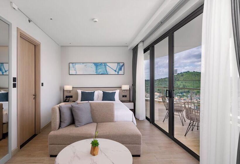 Citadines Marina Halong