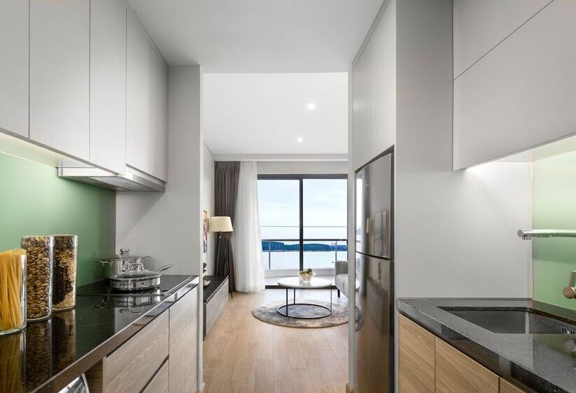 Citadines Marina Halong