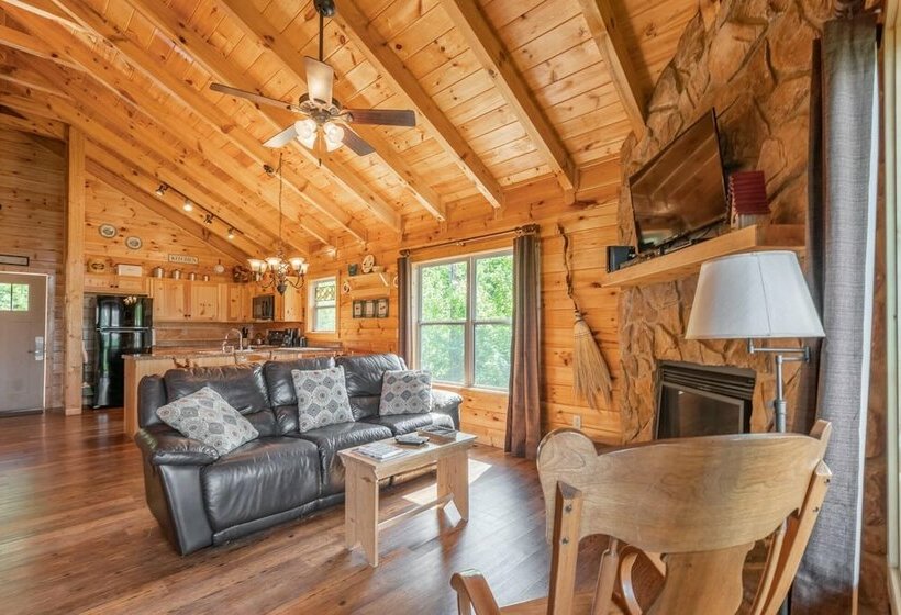 Ever After Mountain View Hot Tub