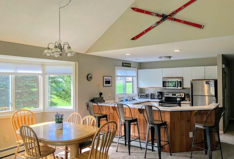 F3 Fairway Village Condo With Great Mountain Views 8 Minute Walk From Omni Mount Washington