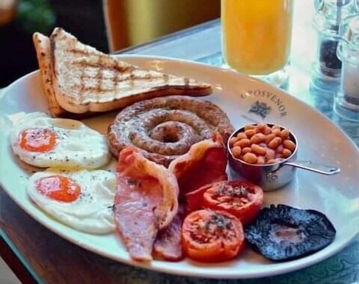 פונדק Hare & Hounds Newbury